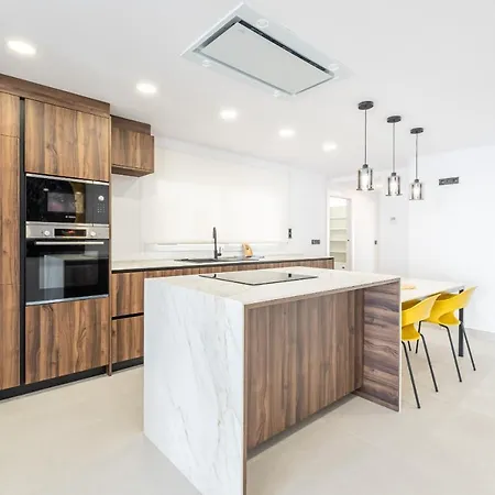 Lux Center 5 Apartment *