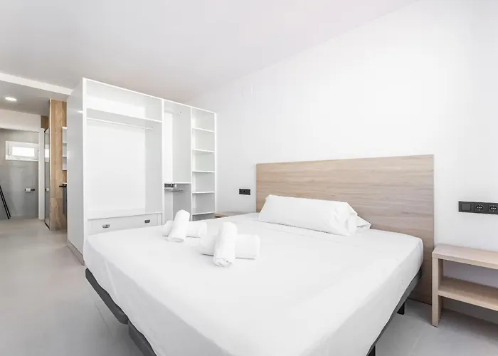 아파트 Lux Center 5 *